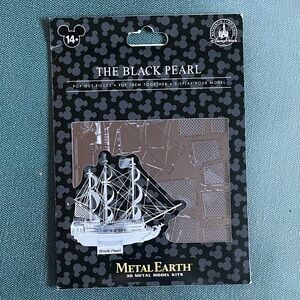 Disney The Black Pearl 3D Metal Model Kit by Metal Earth NEW